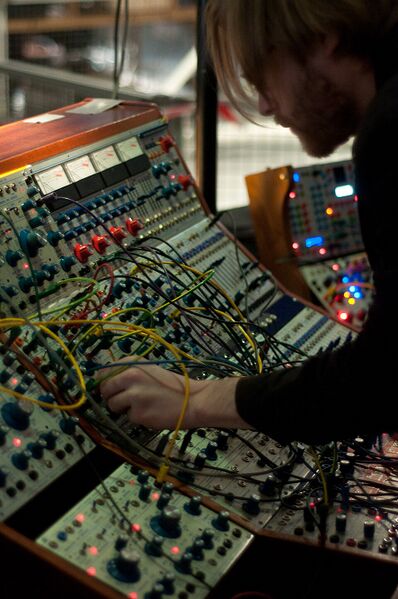 File:Buchla 200 (1) @ nordcafe, Teknisca Museet.jpg